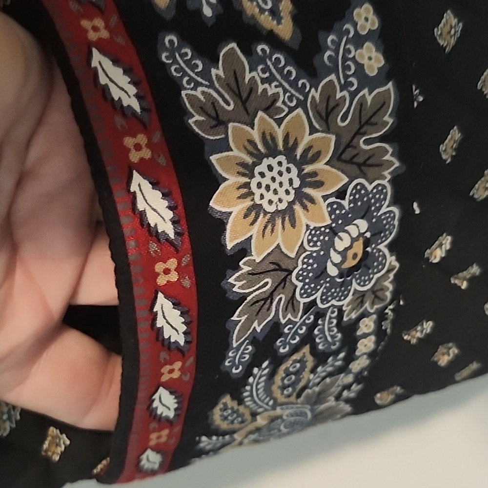 Vera Bradley Classic Black Brand New Drawstring Backpack & Wallet 14" H 11" W - Picture 4 of 10
